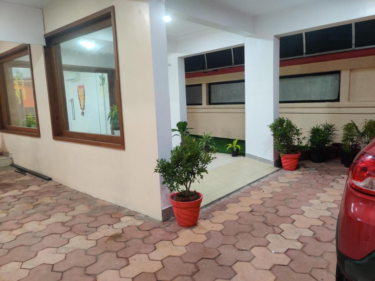 Amruth Inn Guruvāyūr Extérieur photo