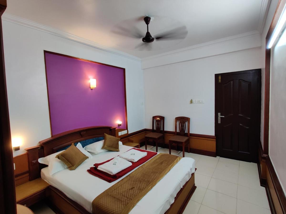 Amruth Inn Guruvāyūr Extérieur photo